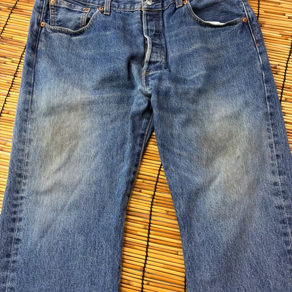 Levis 501 Original Fit Mens Jeans Blue Denim Straight Leg W38 L29 00501-0194